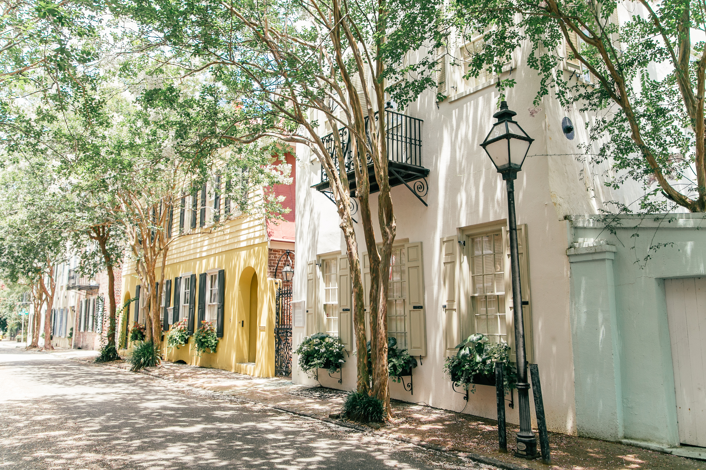 Colorful pastel historic homes in Charleston SC